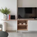 דירה Cozy In With Wifi *